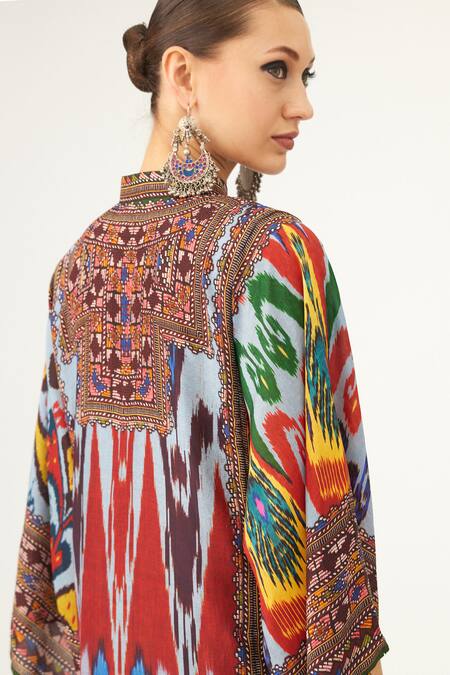 Rajdeep Ranawat Multi Color Silk Collared Gayatri Abstract Print Box Tunic at Aza Fashions Rajdeep Ranawat_Multi Color Silk Collared Gayatri Abstract Print Box Tunic_at_Aza_Fashions