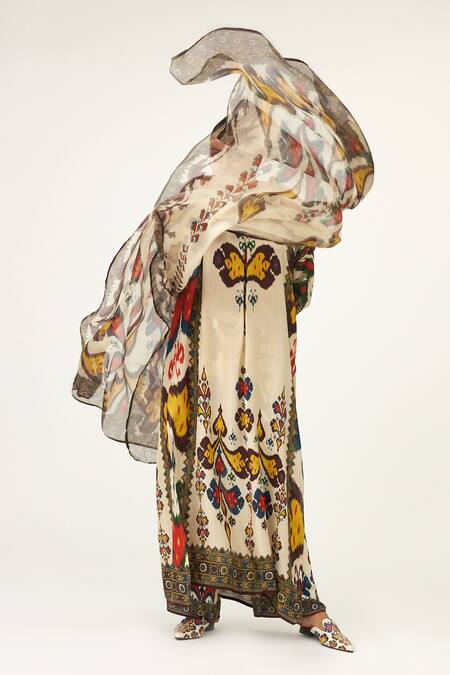 Shop Rajdeep Ranawat Beige Kota Doria Behroom Paisley Print Dupatta at Aza Fashions Shop_Rajdeep Ranawat_Beige Kota Doria Behroom Paisley Print Dupatta_at_Aza_Fashions