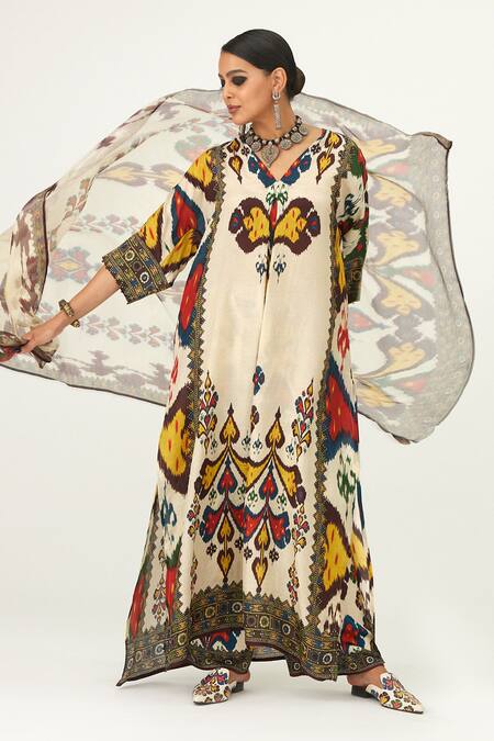 Rajdeep Ranawat Beige Kota Doria Behroom Paisley Print Dupatta Online at Aza Fashions Rajdeep Ranawat_Beige Kota Doria Behroom Paisley Print Dupatta_Online_at_Aza_Fashions