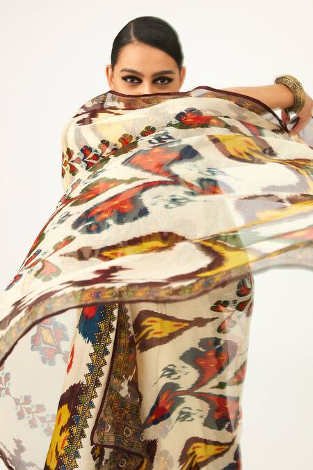 Buy Rajdeep Ranawat Beige Kota Doria Behroom Paisley Print Dupatta Online at Aza Fashions Buy_Rajdeep Ranawat_Beige Kota Doria Behroom Paisley Print Dupatta_Online_at_Aza_Fashions