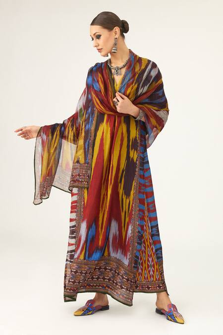 Shop Rajdeep Ranawat Multi Color Kota Doria Behroom Geometric Print Dupatta at Aza Fashions Shop_Rajdeep Ranawat_Multi Color Kota Doria Behroom Geometric Print Dupatta_at_Aza_Fashions