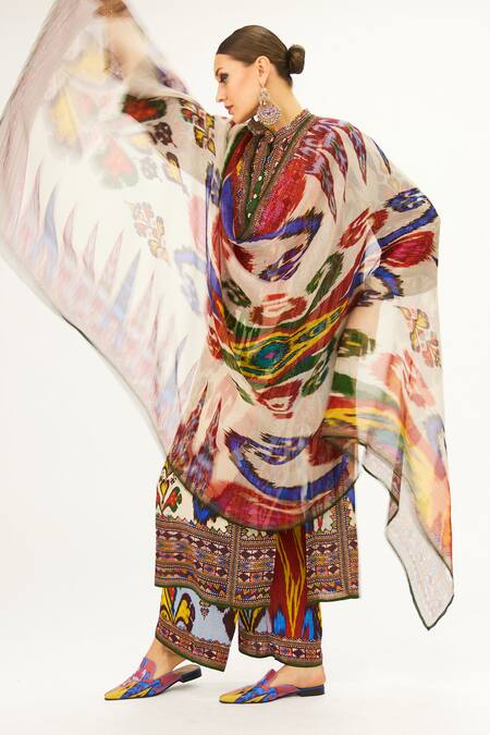 Shop Rajdeep Ranawat Multi Color Kota Doria Embroidery Behroom Floral And Paisley Print Dupatta at Aza Fashions Shop_Rajdeep Ranawat_Multi Color Kota Doria Embroidery Behroom Floral And Paisley Print Dupatta_at_Aza_Fashions