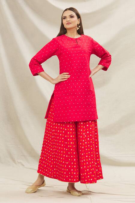 Shop_Vishwa By Pinki Sinha_Red Silk Bandhani Print Sharara _at_Aza_Fashions