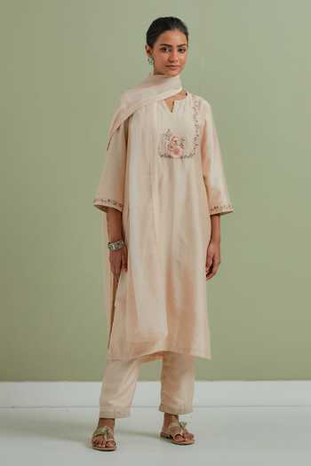 Shop_Priya Chaudhary_Beige Chanderi Silk, Kota Doria Embroidery Split V-neck Floral Kurta Set _Online_at_Aza_Fashions