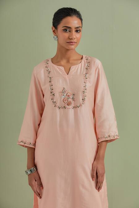 Buy_Priya Chaudhary_Peach Chanderi Silk Embroidered Floral Notched Tunic _Online_at_Aza_Fashions