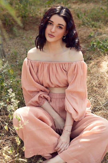 Palak Khandelwal_Pink Cotton Off-shoulder Puff Sleeve Pant Set _at_Aza_Fashions