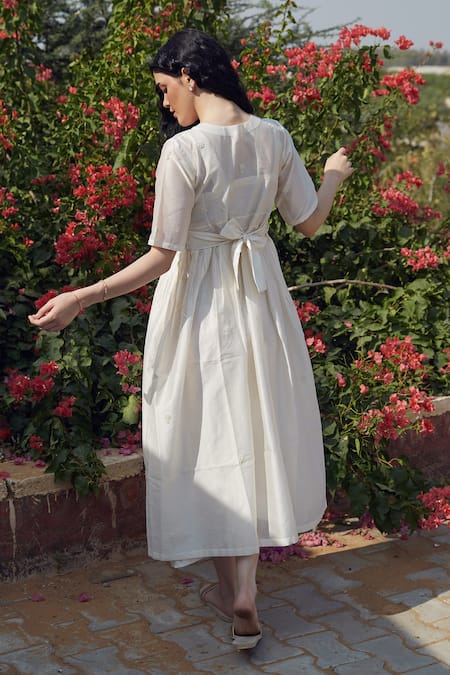 Shop Palak Khandelwal Ivory Chanderi Embroidery V-neck V Dress at Aza Fashions Shop_Palak Khandelwal_Ivory Chanderi Embroidery V-neck V Dress _at_Aza_Fashions