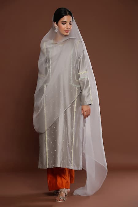Palak Khandelwal Grey Chanderi, Organza Cut Work, Pearls Round Cutdana Embroidered Kurta Pant Set