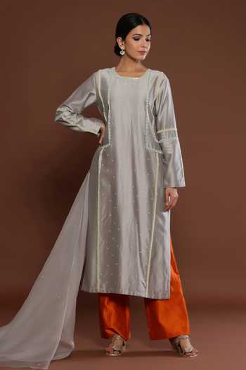 Palak Khandelwal Grey Chanderi, Organza Cut Work, Pearls Round Cutdana Embroidered Kurta Pant Set Online at Aza Fashions Palak Khandelwal_Grey Chanderi, Organza Cut Work, Pearls Round Cutdana Embroidered Kurta Pant Set _Online_at_Aza_Fashions