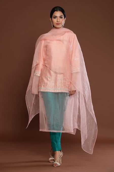 Palak Khandelwal Peach Chanderi, Organza Pearls, Stones Round Embroidered Straight Kurta Pant Set Online at Aza Fashions Palak Khandelwal_Peach Chanderi, Organza Pearls, Stones Round Embroidered Straight Kurta Pant Set _Online_at_Aza_Fashions