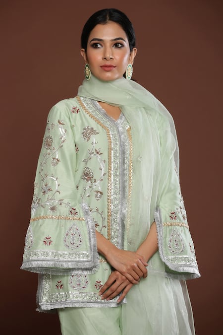 Shop_Palak Khandelwal_Green Chanderi, Organza Gota Patti, Embroidery V-neck Kurta Pant Set _Online_at_Aza_Fashions