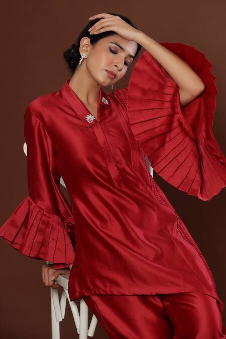 Palak Khandelwal_Red Chanderi Stones Collared Embroidered Kurta And Pant Set _at_Aza_Fashions