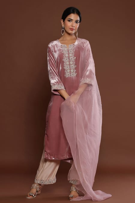 Palak Khandelwal Pink Velvet, Chanderi, Organza Pearls, Diamonds, Cut Work, Kurta Pant Set