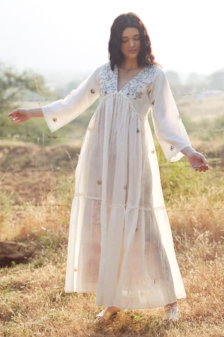 Palak Khandelwal Ivory Cotton, Silk Pearls, Embroidery V-neck Dress Online at Aza Fashions Palak Khandelwal_Ivory Cotton, Silk Pearls, Embroidery V-neck Dress _Online_at_Aza_Fashions