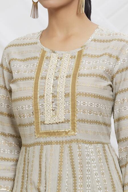 Samyukta Singhania_Off White Cotton, Silk Lace, Zari Round Neck Geometric Pattern Anarkali Set_at_Aza_Fashions