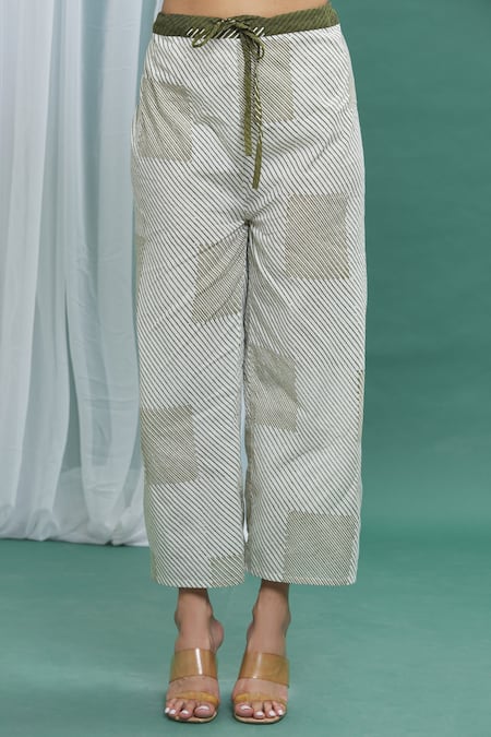 Banana Labs Green Cotton Geometric Round Printed Kurta And Palazzo Set at Aza Fashions Banana Labs_Green Cotton Geometric Round Printed Kurta And Palazzo Set _at_Aza_Fashions