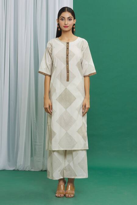 Banana Labs_White Cotton Round Neck Printed Kurta And Palazzo Set _Online_at_Aza_Fashions