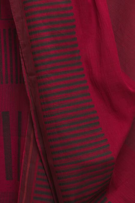 Buy_Banana Labs_Red Cotton Tassels Stripe Print Dupatta _Online_at_Aza_Fashions