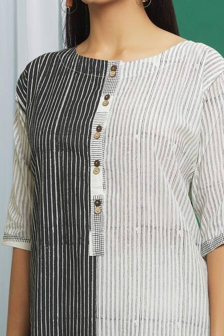 Shop_Banana Labs_White Cotton Tassels Round Neck Printed Kurta Set _Online_at_Aza_Fashions