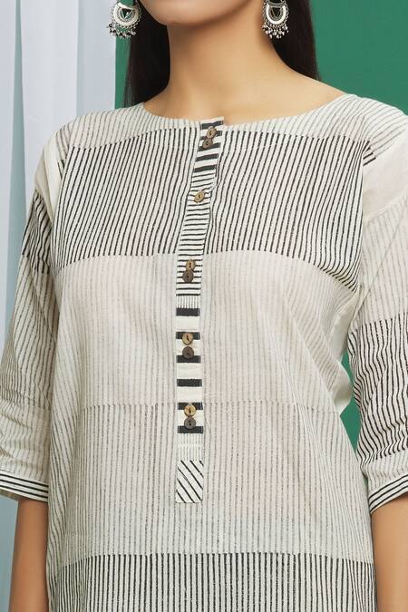 Shop_Banana Labs_Black Cotton Round Neck Printed Kurta And Pant Set _Online_at_Aza_Fashions