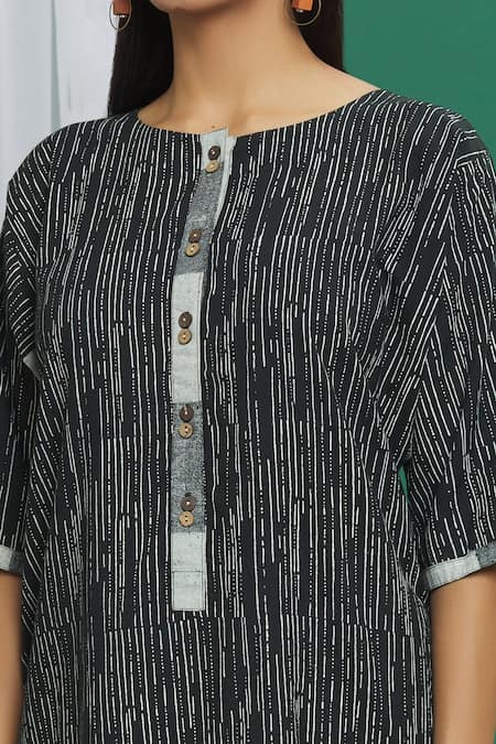 Shop_Banana Labs_Black Cotton Tassels Round Neck Hand Block Print Kurta Set _Online_at_Aza_Fashions