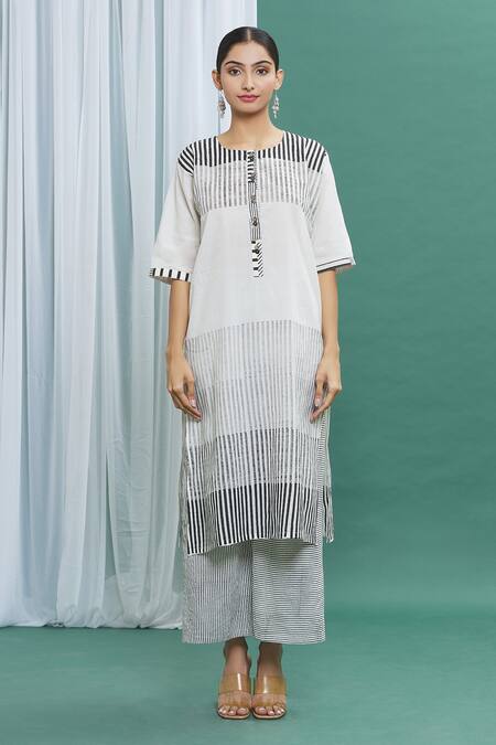 Banana Labs_Black Cotton Printed Stripe Round Straight Kurta Set _Online_at_Aza_Fashions
