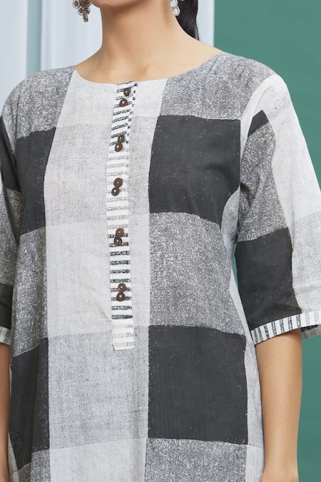 Buy_Banana Labs_Black Cotton Geometric Round Kurta And Pant Set _Online_at_Aza_Fashions