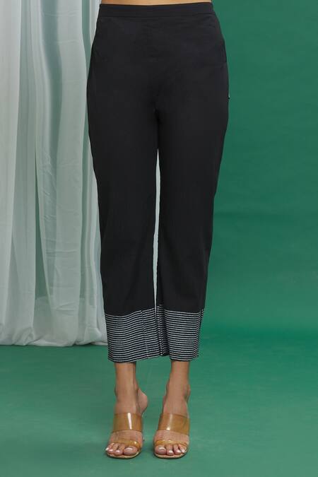 Banana Labs_Black Cotton Round Neck Kurta And Pant Set _at_Aza_Fashions