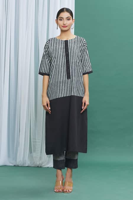 Banana Labs_Black Cotton Geometric Round Straight Kurta And Pant Set _Online_at_Aza_Fashions