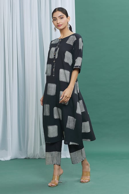 Buy_Banana Labs_Black Cotton Geometric Round Straight Kurta And Pant Set _Online_at_Aza_Fashions
