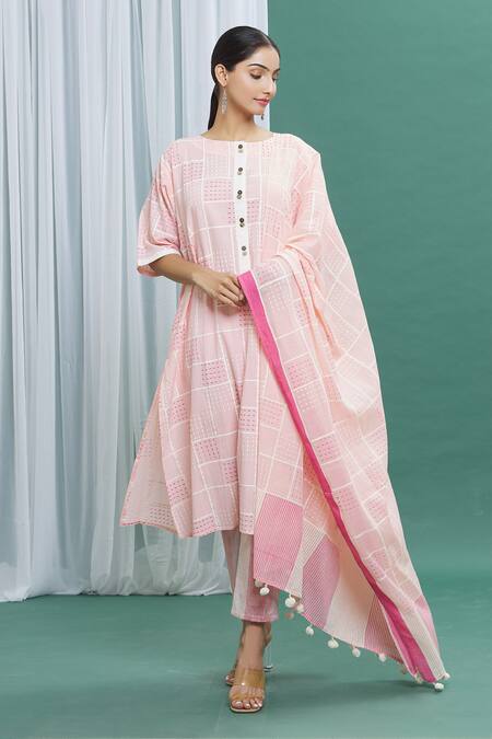 Shop Banana Labs Pink Cotton Checkered, Striped Round Hand Printed Kurta Set Online at Aza Fashions Shop_Banana Labs_Pink Cotton Checkered, Striped Round Hand Printed Kurta Set _Online_at_Aza_Fashions
