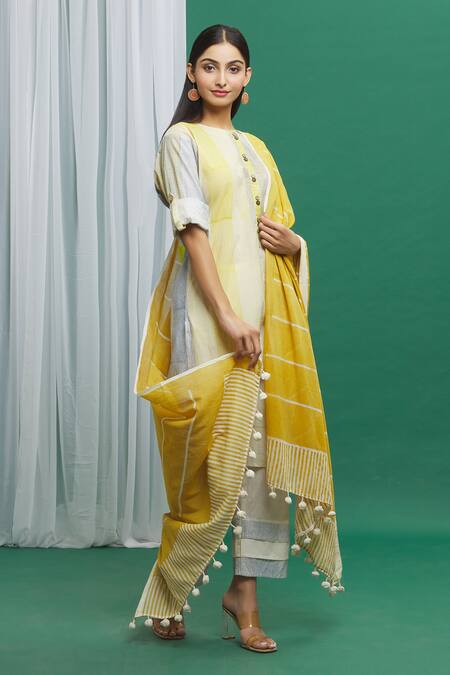 Buy_Banana Labs_Blue Cotton Pom-poms Round Neck Stripe Pattern Kurta Set _Online_at_Aza_Fashions