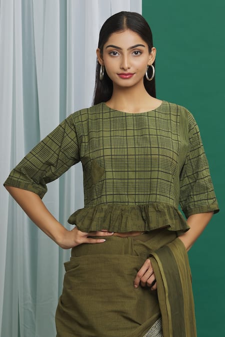 Banana Labs Green Cotton Pom-poms Round Neck Hand Block Print Saree With Crop Top at Aza Fashions Banana Labs_Green Cotton Pom-poms Round Neck Hand Block Print Saree With Crop Top _at_Aza_Fashions