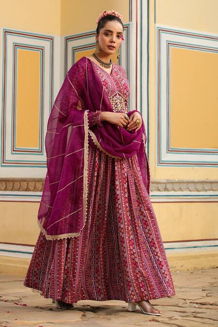 Buy_Bairaas_Purple Anarkali Mul Cotton Printed Geometric V Neck Pattern With Dupatta_Online_at_Aza_Fashions