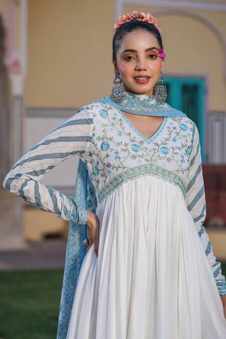 Bairaas_White Mul Cotton Printed Block V Neck Anarkali With Dupatta_Online_at_Aza_Fashions