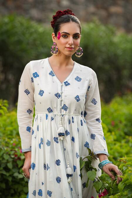 Buy_Bairaas_Blue Mul Cotton Printed Block V Neck Anarkali With Dupatta_Online_at_Aza_Fashions