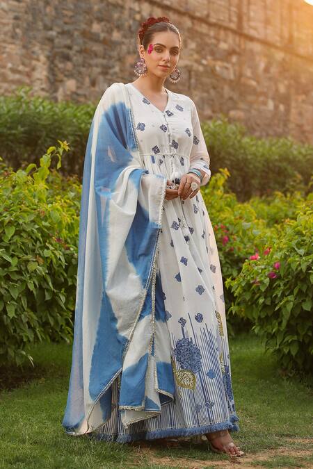 Shop_Bairaas_Blue Mul Cotton Printed Block V Neck Anarkali With Dupatta_Online_at_Aza_Fashions