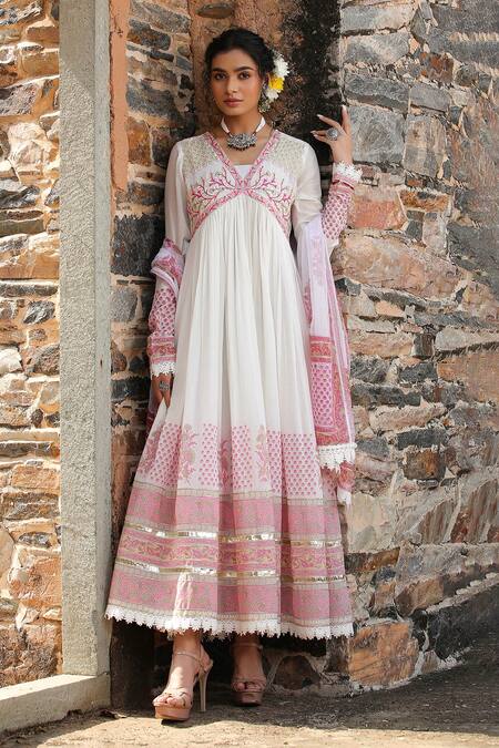 Buy_Bairaas_Pink Anarkali Mul Cotton, Dupatta Kota Doria Block Print, Sequin Blunt V With_Online_at_Aza_Fashions