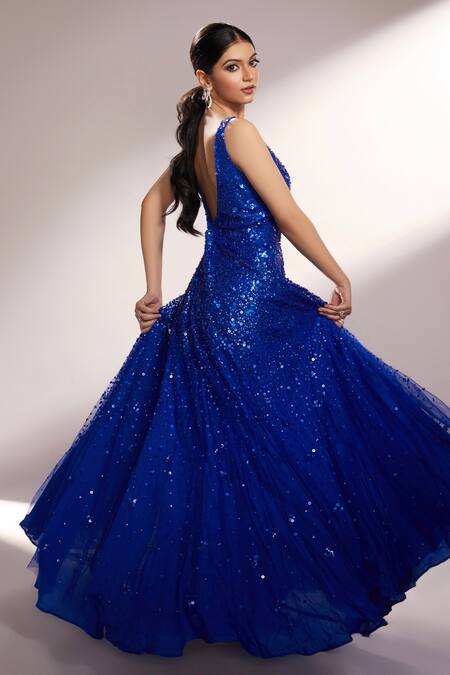Met Gala 2021: Amanda Gorman's royal blue Vera Wang gown inspired by Statue  of Liberty | Fashion Trends - Hindustan Times