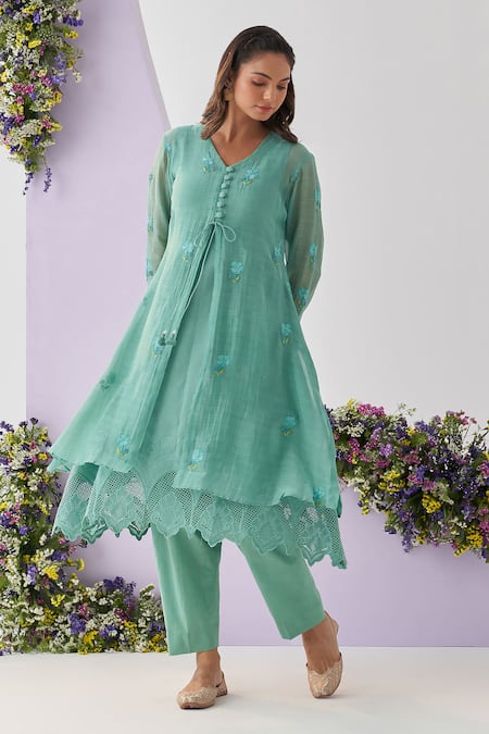 Shipraa Grover Green Overlay Mul Chanderi Embroidery Resham V Neck Anaya Placement Pant Set 