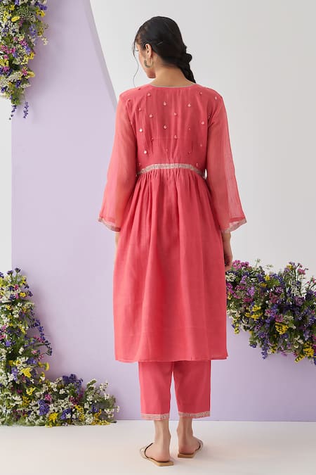 Shipraa Grover Gulaab Resham Embroidered Kurta & Pant Set 