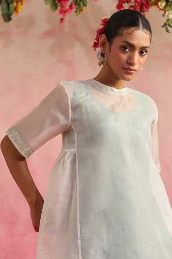 Buy_Weaver Story_White Organza, Chanderi Silk Embroidery, Lace Neel Kamal Kurta Printed Pant Set _Online_at_Aza_Fashions