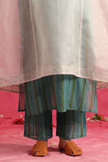 Shop_Weaver Story_White Organza, Chanderi Silk Embroidery, Lace Neel Kamal Kurta Printed Pant Set _Online_at_Aza_Fashions