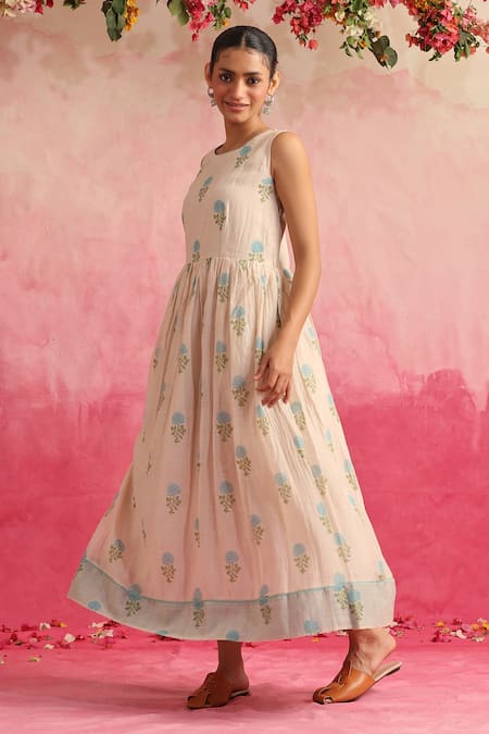 Buy_Weaver Story_White Chanderi Silk Embroidery Round Neck, Neelam Printed Dress With Jacket _Online_at_Aza_Fashions