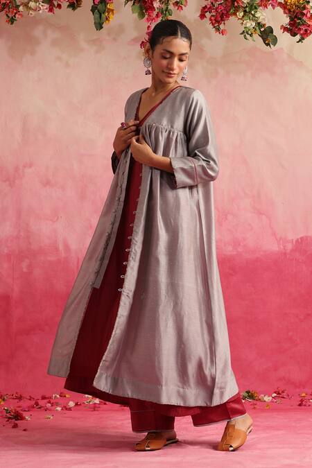 Buy_Weaver Story_Magenta Chanderi Silk Mirrors, Embroidery V-neck Kurta Set With Jacket _Online_at_Aza_Fashions