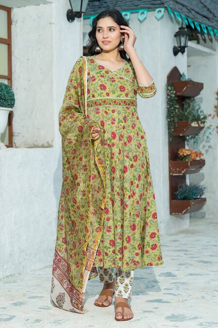Pheeta_Green Cotton Print Floweret Bloom Tear Drop Neck Anarkali Set _Online_at_Aza_Fashions