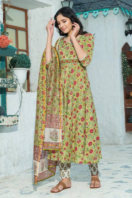 Buy_Pheeta_Green Cotton Print Floweret Bloom Tear Drop Neck Anarkali Set _Online_at_Aza_Fashions