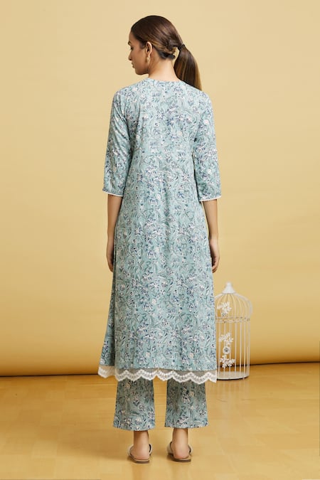 Shop Naintara Bajaj Blue Cotton, Kota Doria Lace V-neck Handblock Floral Anarkali Pant Set at Aza Fashions Shop_Naintara Bajaj_Blue Cotton, Kota Doria Lace V-neck Handblock Floral Anarkali Pant Set _at_Aza_Fashions