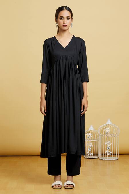 Samyukta Singhania_Black Rayon, Modal, Silk Embroidery Solid Anarkali Set With Ajrak Print Dupatta_Online_at_Aza_Fashions