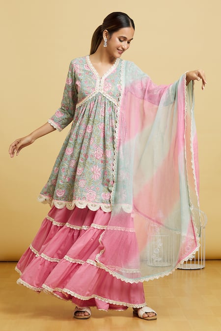 Naintara Bajaj_Green Cotton, Kota Doria Mirrors V-neck Floral Garden Print Anarkali Gharara Set _at_Aza_Fashions